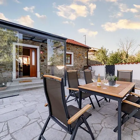 Sunny Hill Vremski Britof