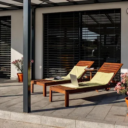 Sunny Hill Vremski Britof